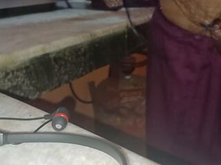 Frist समय xxx क्लिप साथ bhabi ik किचन सेक्स: इंडियन पुराना आदमी अडल्ट वीडियो